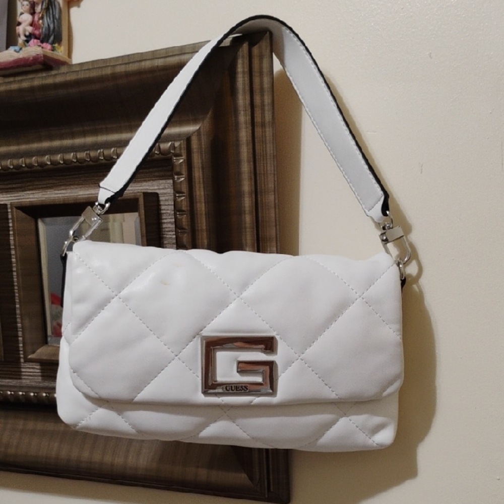 GUESS Brightside White Quilted Shoulder Bag